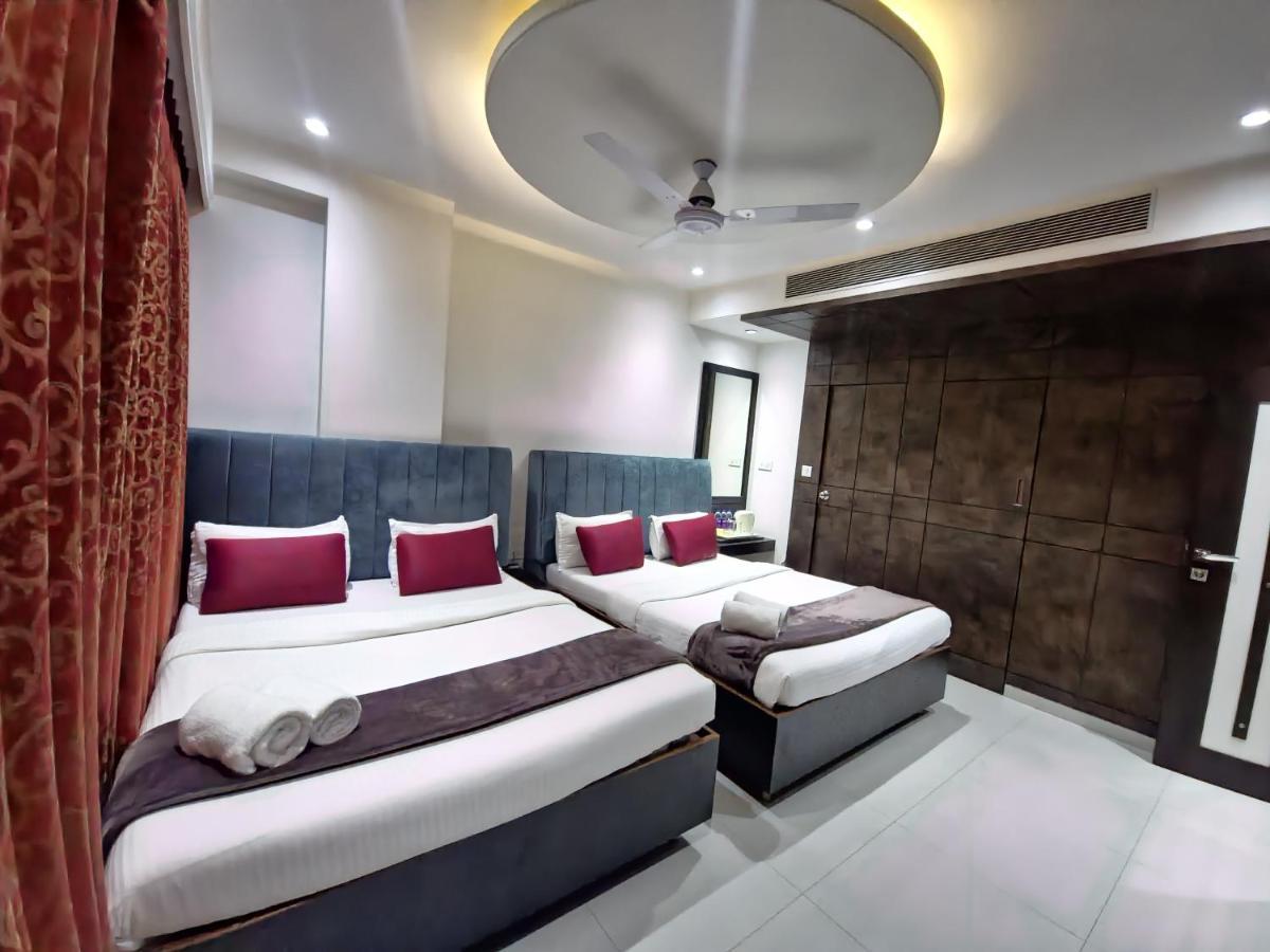 Hotel City Heart Shirdi Extérieur photo