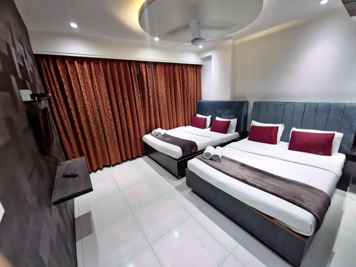 Hotel City Heart Shirdi Extérieur photo