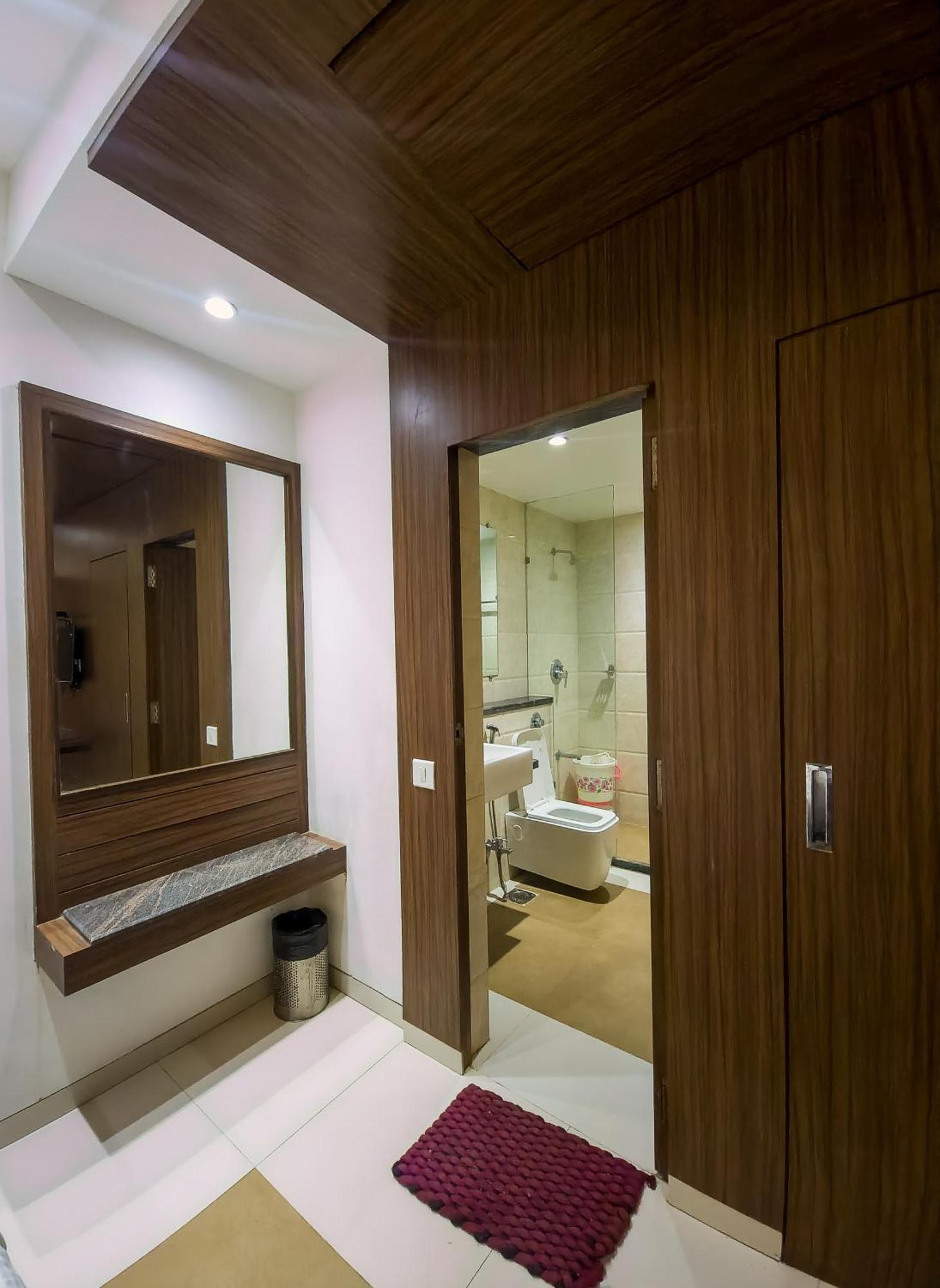 Hotel City Heart Shirdi Extérieur photo
