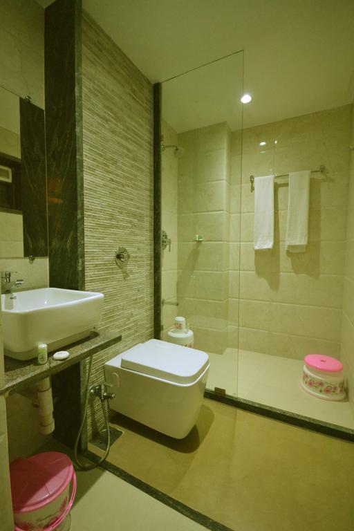 Hotel City Heart Shirdi Extérieur photo