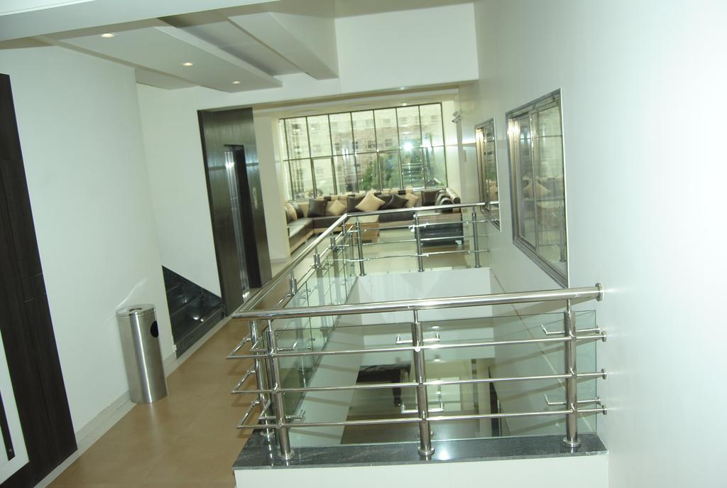 Hotel City Heart Shirdi Extérieur photo